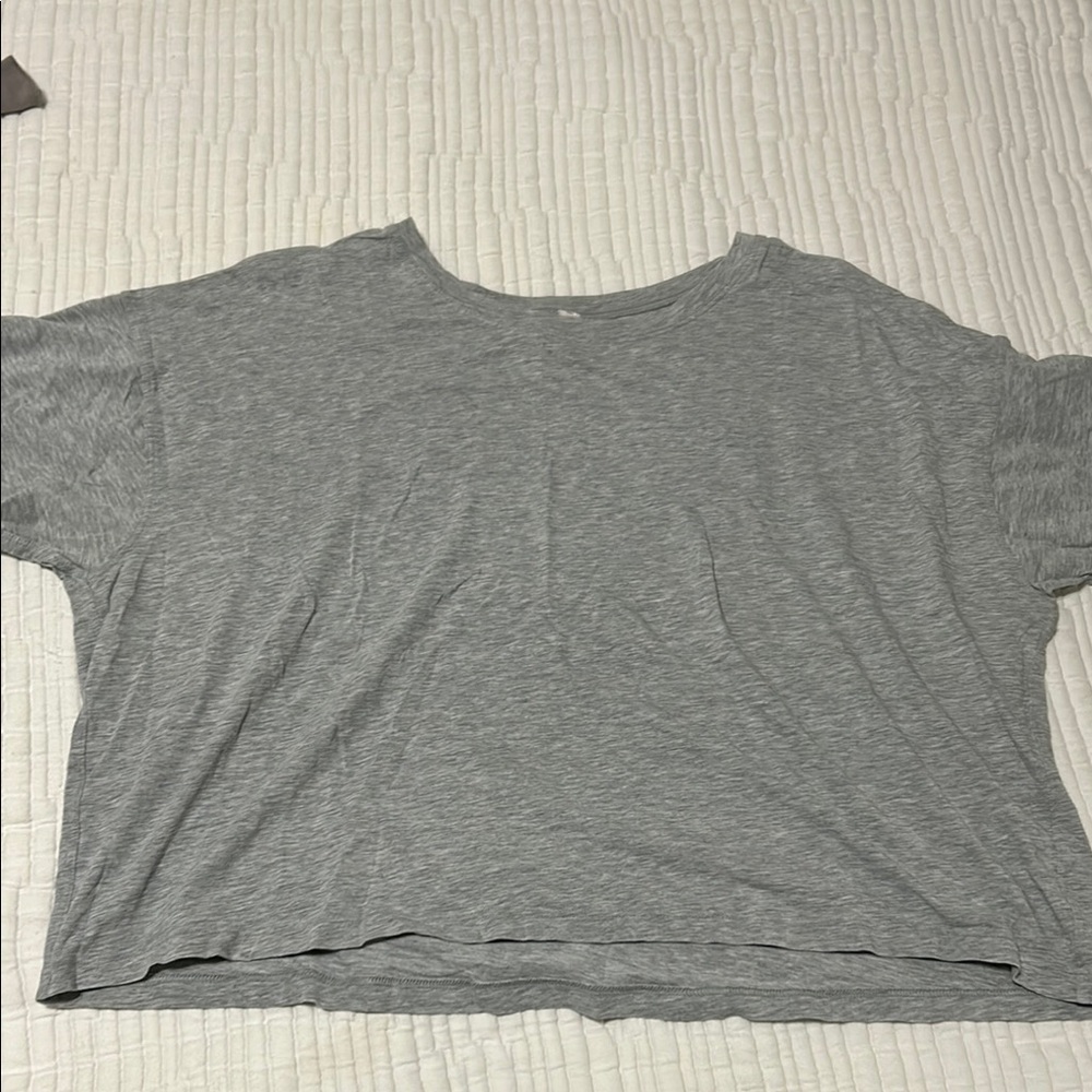 Lululemon oversized crop tee